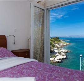 5 Bedroom Villa with Pool, Balcony and Sea Views near Malinska, Sleeps 10-11